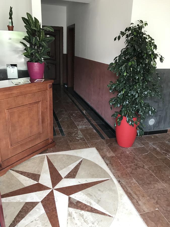 Compass Aparthotel Dobra Voda Exterior photo