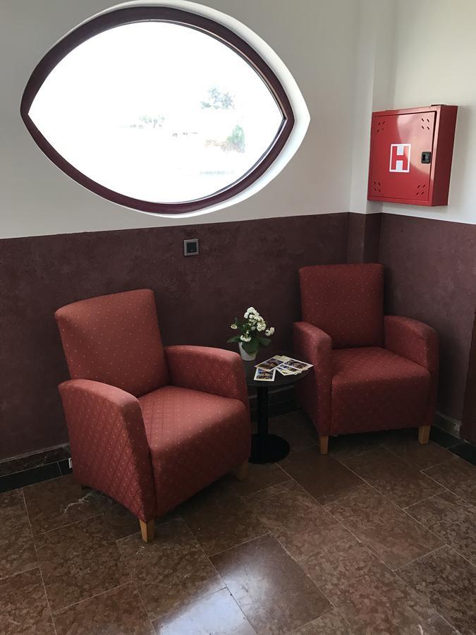 Compass Aparthotel Dobra Voda Exterior photo