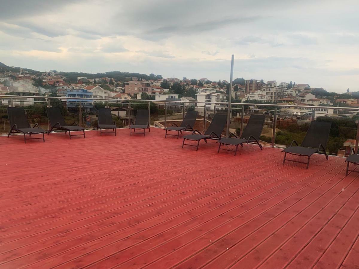 Compass Aparthotel Dobra Voda Exterior photo